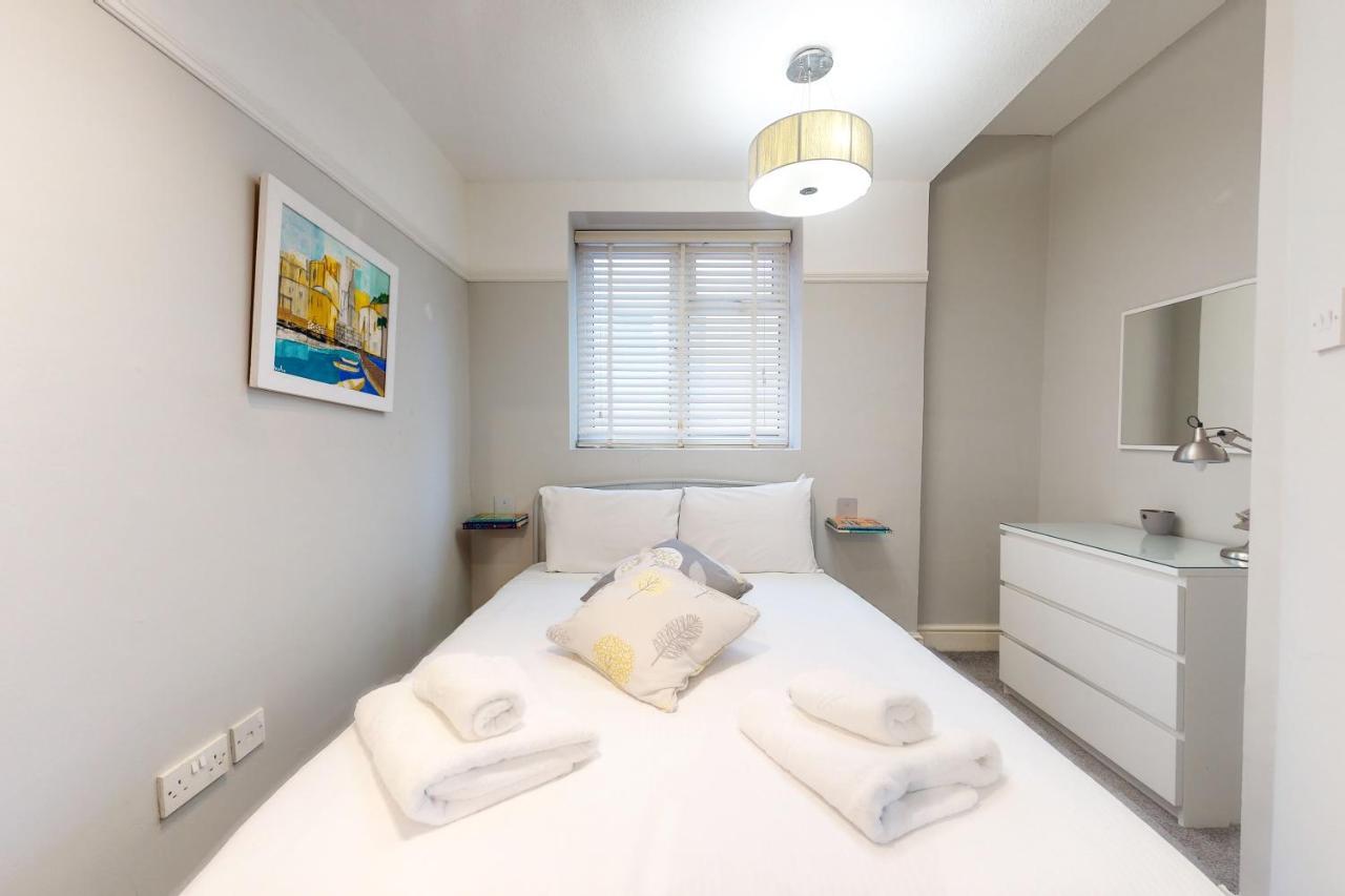 Super 1 Bedroom Flat In Hendon Near Middlesex University With Private Parking Ngoại thất bức ảnh